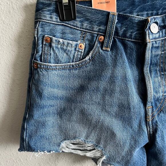 NWT Levi's Women's 501 Denim Jean Shorts Size 25 Style CW-4217 - Picture 3 of 10